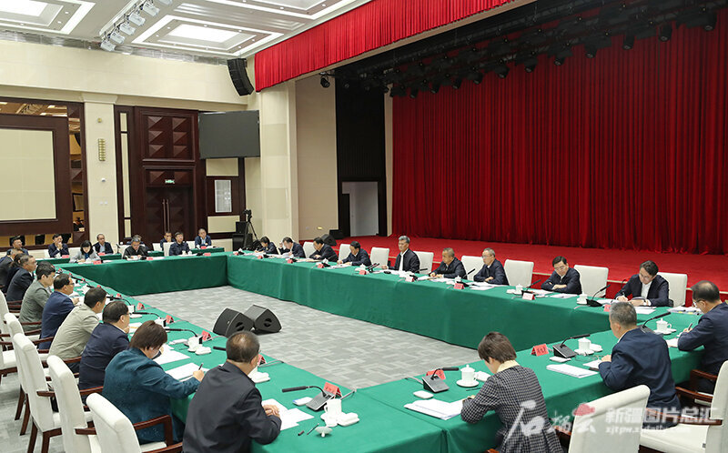 马兴瑞在自治区各民主党派、工商联和无党派人士代表座谈会上强调 深入贯彻习近平总书记听取自治区和兵团工作汇报时重要讲话精神 凝聚共识汇智聚力为推进中国式现代化新疆实践作出更大贡献 马兴瑞在自治区各民主党派、工商联和无党派人士代表座谈会上强调 深入贯彻习近平总书记听取自治区和兵团工作汇报时重要讲话精神 凝聚共识汇智聚力为推进中国式现代化新疆实践作出更大贡献