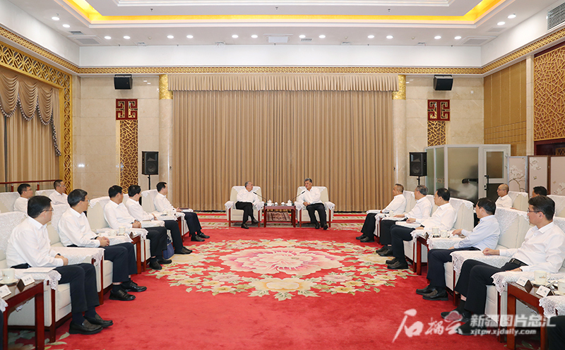 马兴瑞艾尔肯·吐尼亚孜会见林武一行 马兴瑞艾尔肯·吐尼亚孜会见林武一行